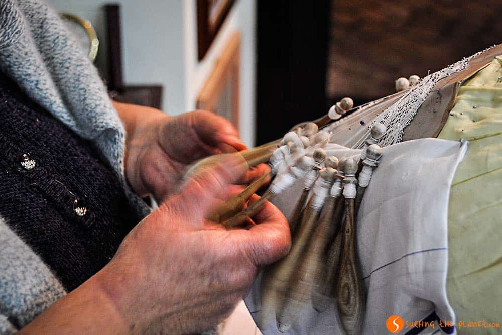 Rosina working with Bobbin Laces in Offida