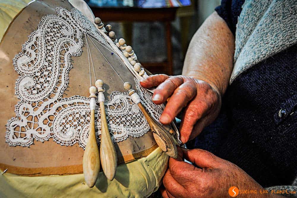 Bobbin Laces - Offida