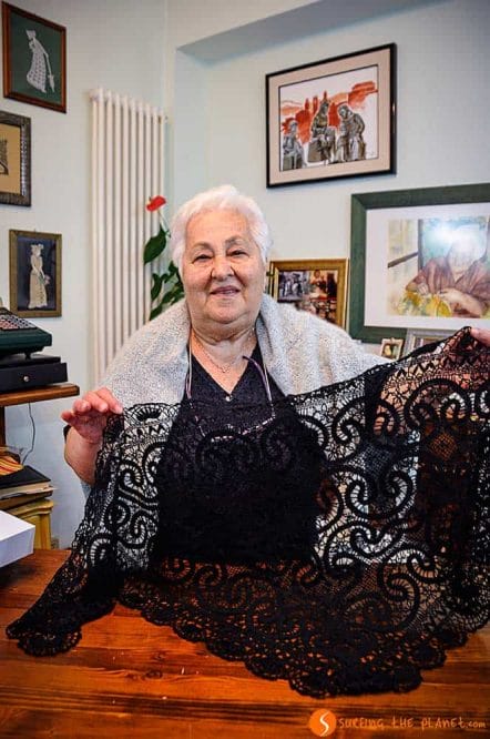 Black shawl of Bobbin lace