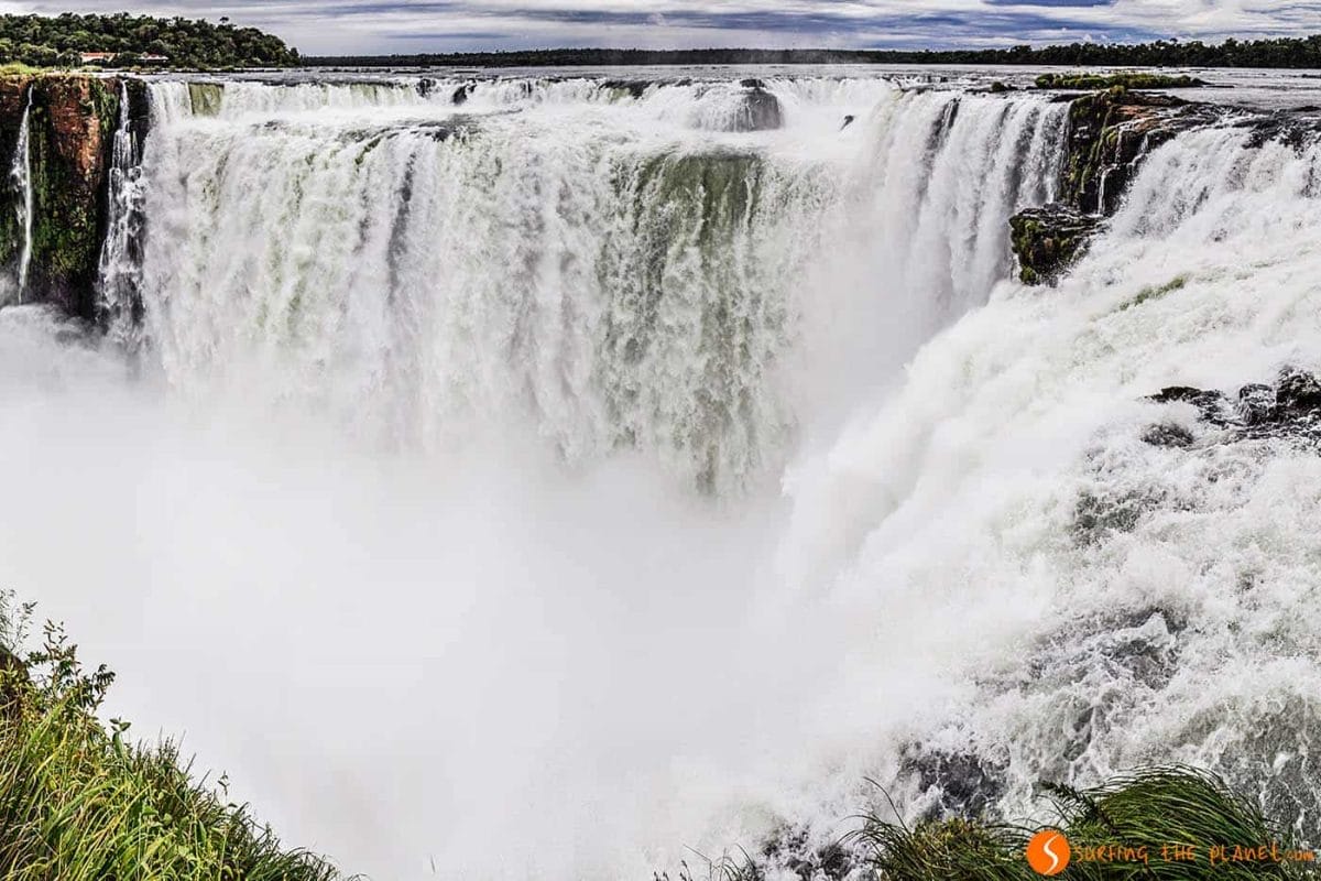 Devil's Throat Iguazu Waterfalls - Argentina