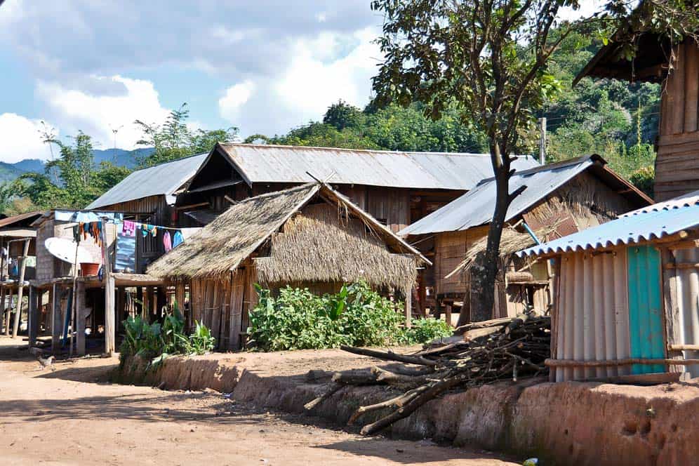 Villaggio di Poungkok nel nord del Laos Villaggio di Poungkok nel nord del Laos