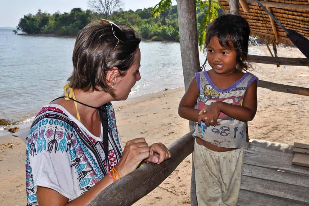 Chica local, Isla del Conejo, Camboya Chica local, Isla del Conejo, Camboya