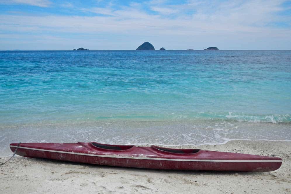 Excursión de kayak, Islas Perhentian, Malasia Excursión de kayak, Islas Perhentian, Malasia