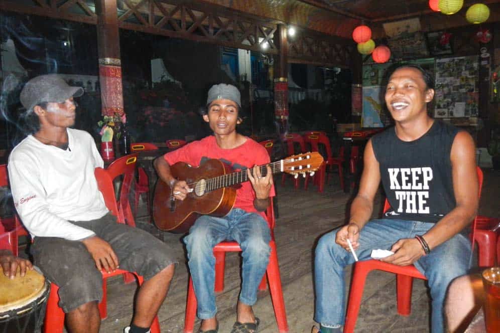 Con i ragazzi di Bukit Lawang | Viaggiare Indonesia Con i ragazzi di Bukit Lawang | Viaggiare Indonesia
