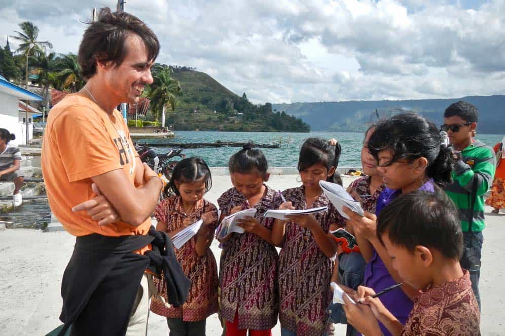 Los niños nos entrevistan Los niños nos entrevistan