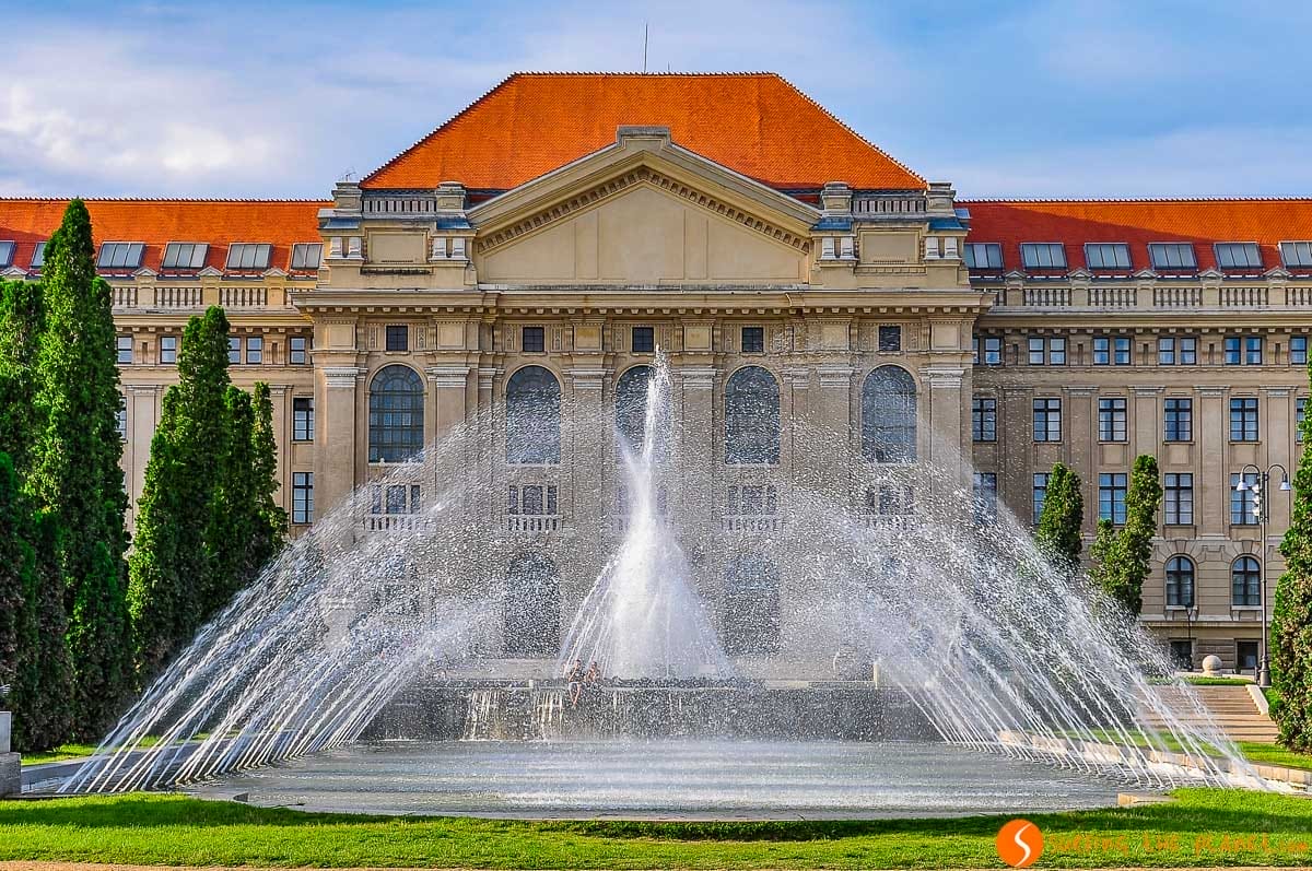 Universidad de Debrecen, Hungría | Qué ver y hacer en Debrecen Universidad de Debrecen, Hungría | Qué ver y hacer en Debrecen