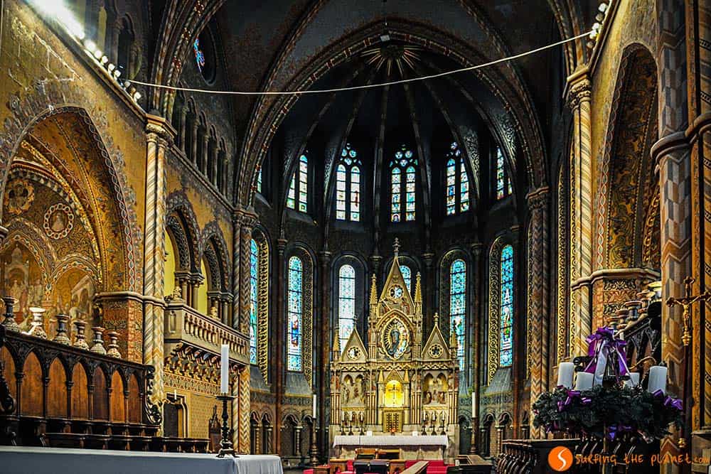 Interno della Chiesa di Mattia, Budapest, Ungheria | Cosa vedere a Budapest in 4 giorni Interno della Chiesa di Mattia, Budapest, Ungheria | Cosa vedere a Budapest in 4 giorni