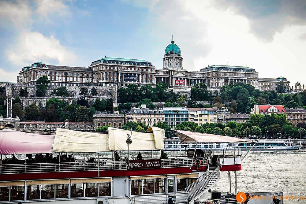 Boat Tour on the Danube, Budapest, Hungary | Things to see and do in Budapest in 2 days