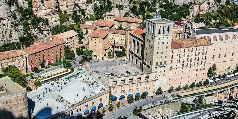 Visitar Montserrat desde Barcelona | Monasterio de Montserrat desde Sant Joan, Cataluña