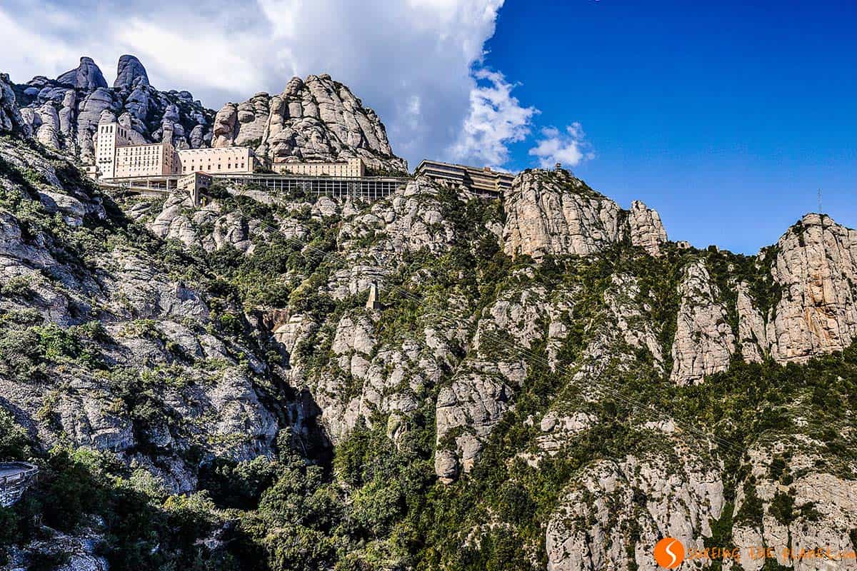 Monastero di Montserrat dalla Croce di San Miquel, Catalogna | Cosa fare a Montserrat Monastero di Montserrat dalla Croce di San Miquel, Catalogna | Cosa fare a Montserrat