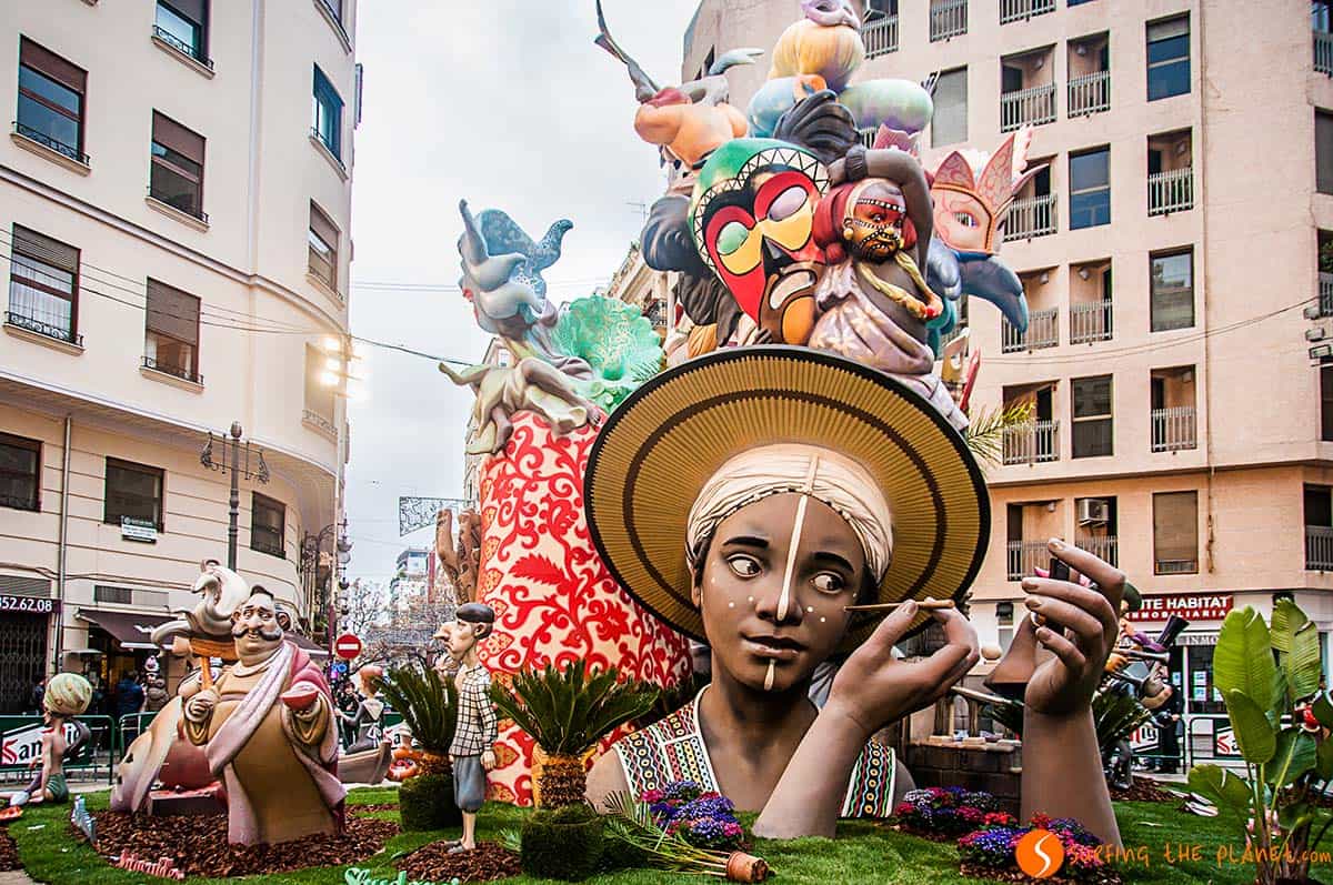 Falla grande en las fiestas de las Fallas de Valencia