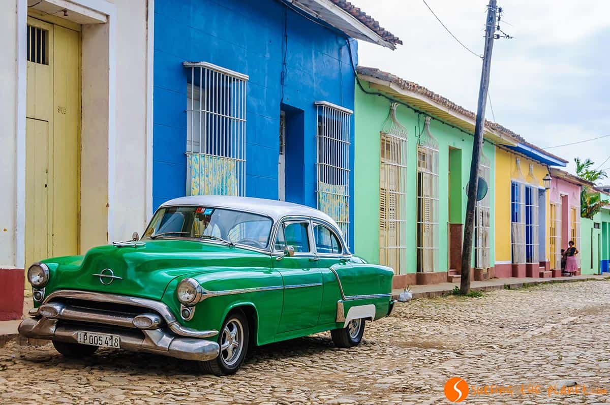 Calle de Trinidad con coche tipico | Que visitar en Cuba Calle de Trinidad con coche tipico | Que visitar en Cuba