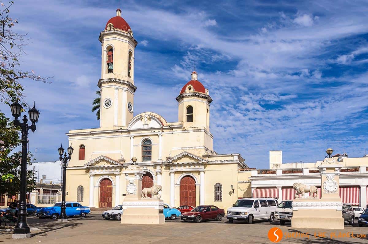 Catedral, Cienfuegos, Cuba | Que ver en Cienfuegos Catedral, Cienfuegos, Cuba | Que ver en Cienfuegos
