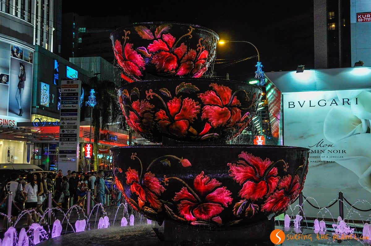 Luces en Bukit Bintang, Kuala Lumpur, Malasia Luces en Bukit Bintang, Kuala Lumpur, Malasia