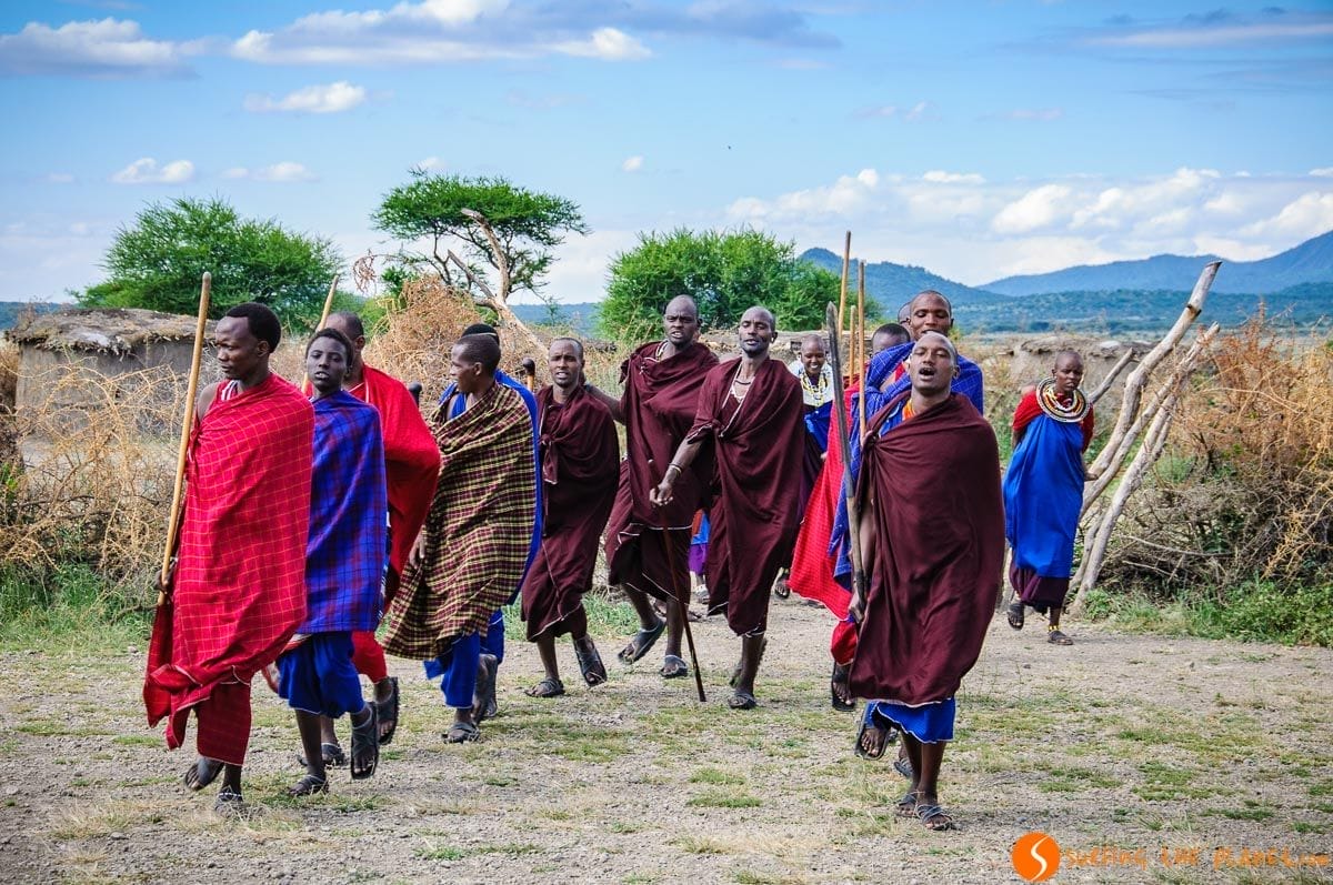 Gente Masai cerca del Lago Manyara, Tanzania Gente Masai cerca del Lago Manyara, Tanzania