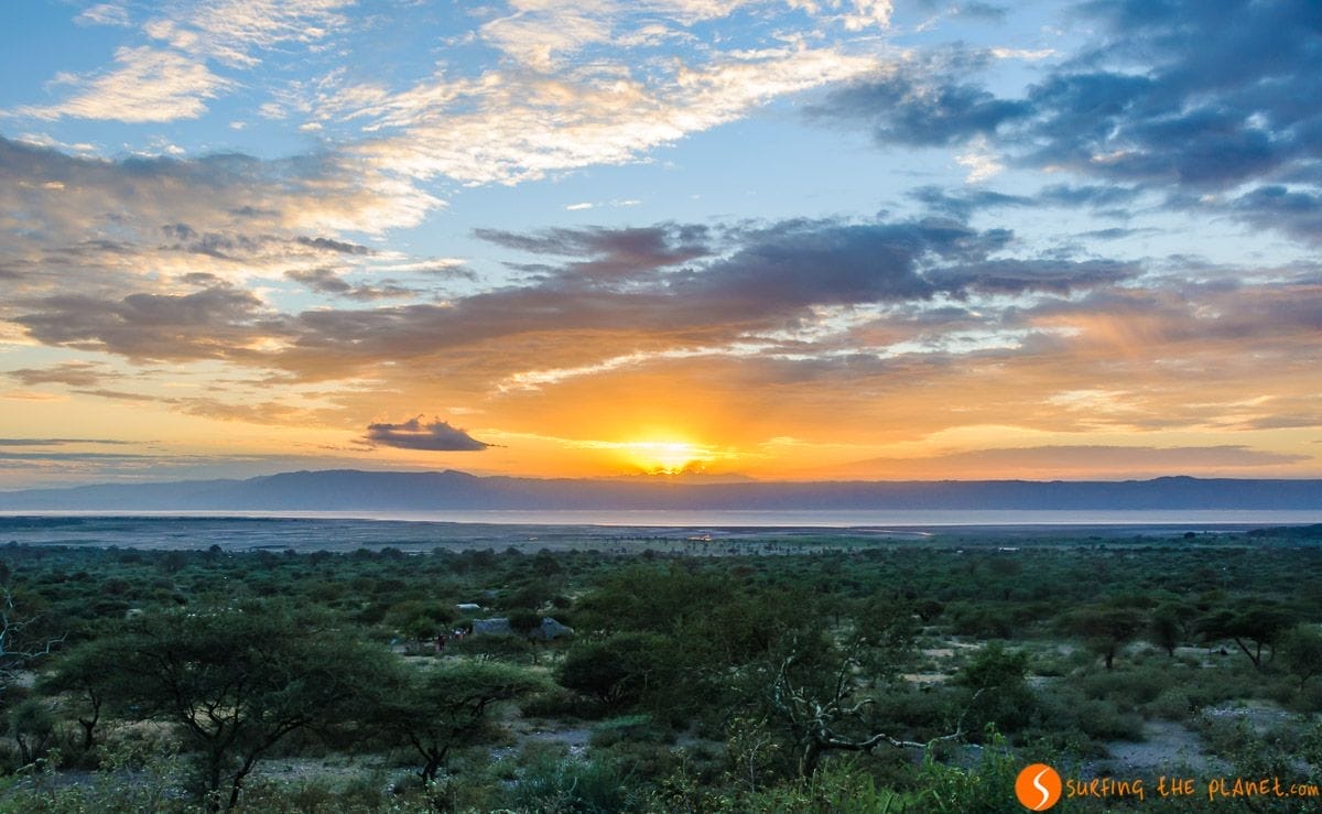 Atardecer en Lago Eyasi, Tanzania Atardecer en Lago Eyasi, Tanzania