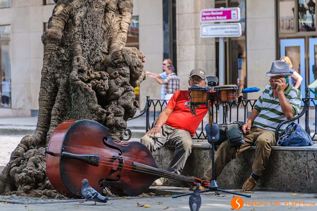 Musicos en plaza de armas Cuba. Viaje a Cuba | Que hacer en La Habana en 3 días Musicos en plaza de armas Cuba. Viaje a Cuba | Que hacer en La Habana en 3 días