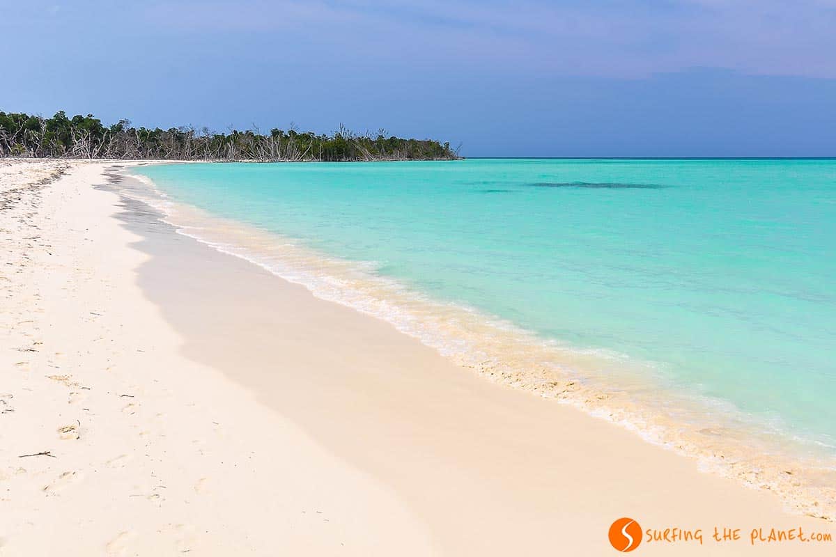 playa-cayo-levisa-cuba-traveling-to-cuba