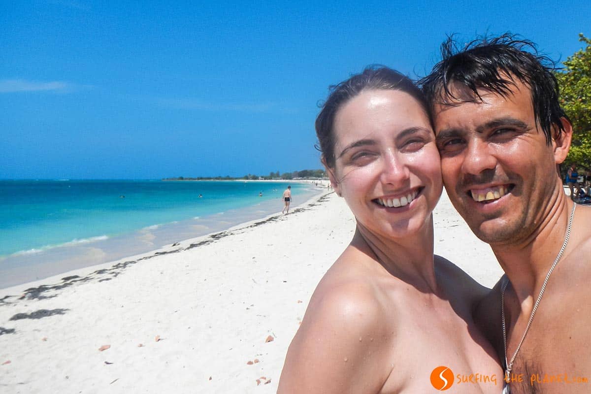 Disfrutando de Playa Ancón, Cuba Disfrutando de Playa Ancón, Cuba