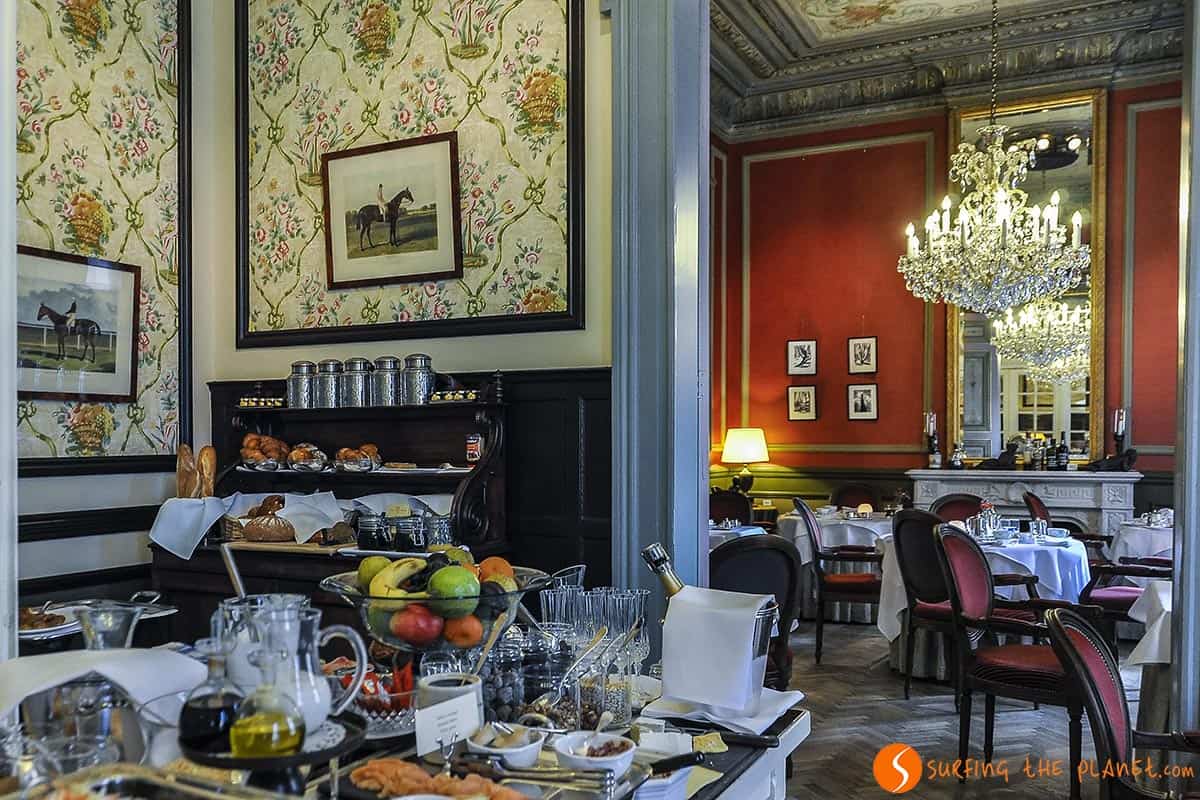 breakfast in the restaurant, Hotel Heritage, Bruges breakfast in the restaurant, Hotel Heritage, Bruges