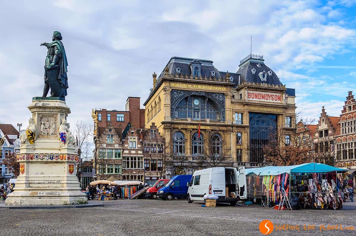 Plaza Mercado, Gante, Bélgica