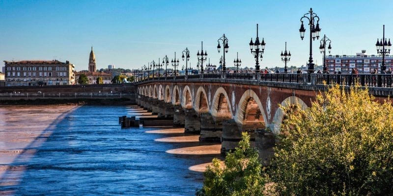 Puente de Piedra, Burdeos, Francia