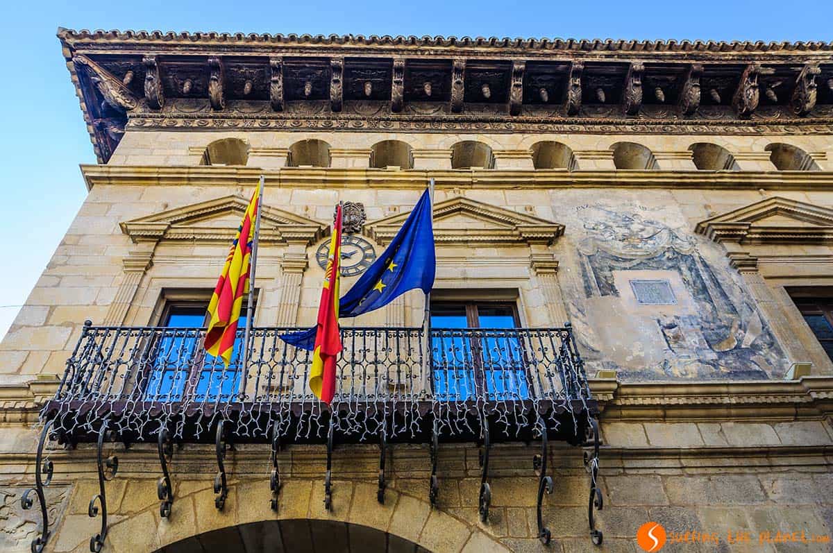 Town Hall, Valderrobres, Spain | What to visit in Teruel Town Hall, Valderrobres, Spain | What to visit in Teruel