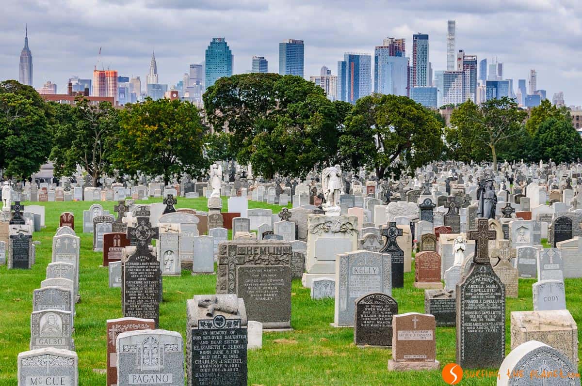 Vista skyline desde Cementerio Cavalry, Nueva York | Que ver en Nueva York en 7 días Vista skyline desde Cementerio Cavalry, Nueva York | Que ver en Nueva York en 7 días