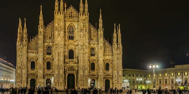 Que ver en Milán | La Catedral por la noche, Milan, Italia
