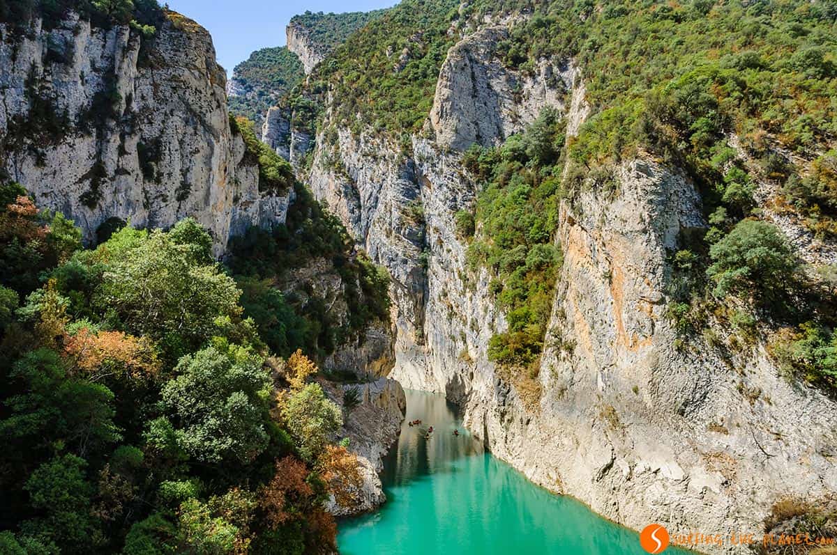Kayaks entrando en el Congost de Mont-Rebei, Cataluña