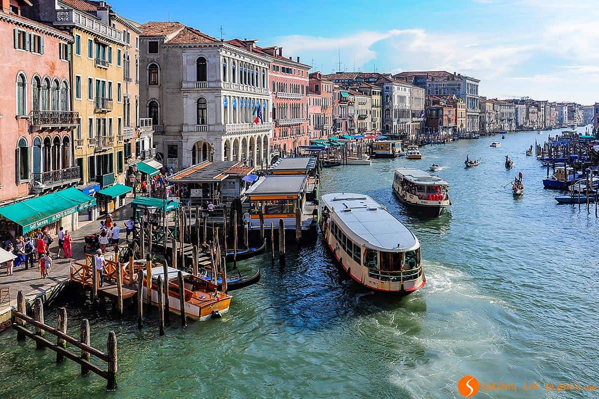 Vista de Puente del Rialto, Venecia, Italia | Que ver y hacer en Venecia en 3 días Vista de Puente del Rialto, Venecia, Italia | Que ver y hacer en Venecia en 3 días