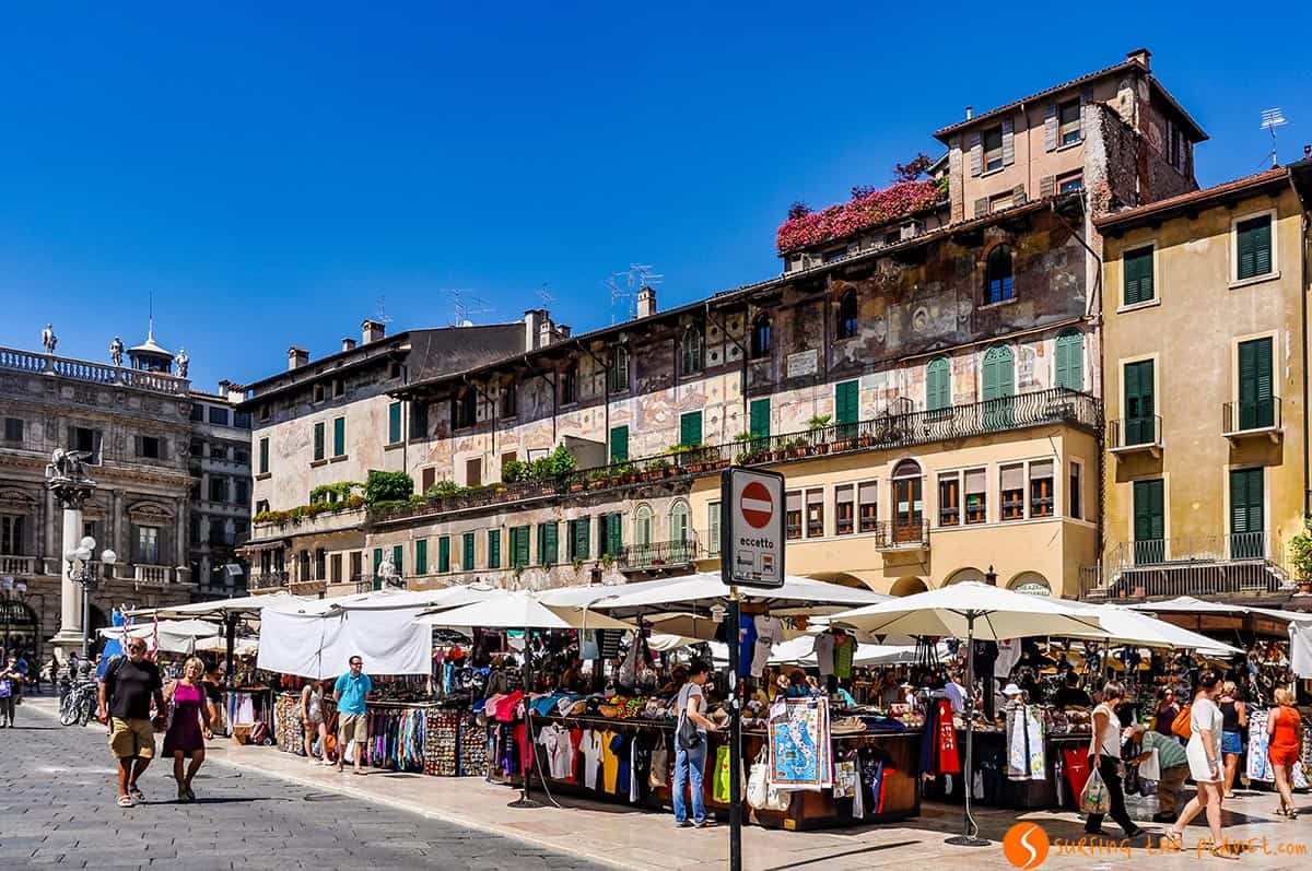 Piazza delle Erbe, Verona, Italia | Cosa visitare a Verona