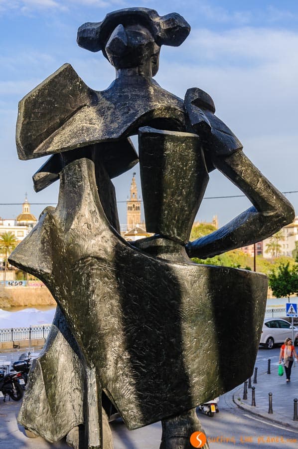 Juan Belmonte Sculpture, Triana Neighborhood, Seville, Spain | Things to see in Seville Juan Belmonte Sculpture, Triana Neighborhood, Seville, Spain | Things to see in Seville