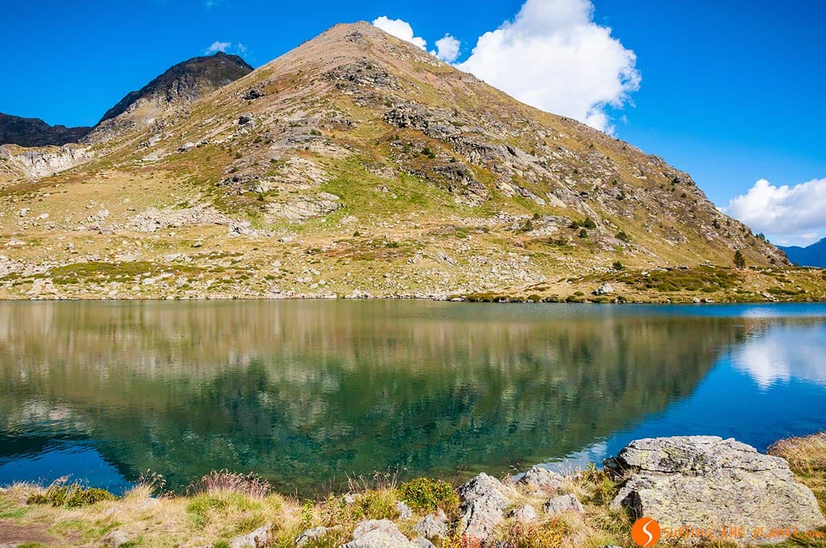 Lago del Medio, Lagos Tristaina, Andorra | Qué hacer en Andorra Lago del Medio, Lagos Tristaina, Andorra | Qué hacer en Andorra
