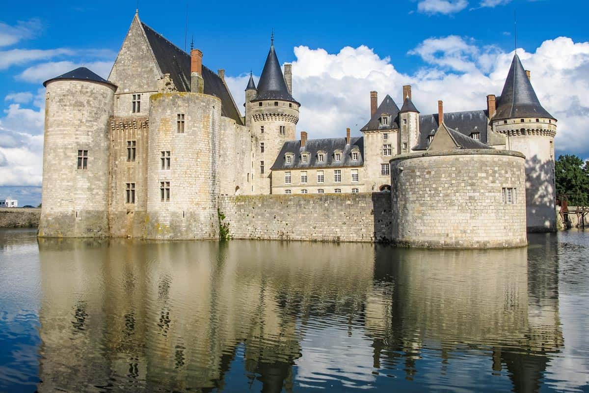 Castillo de Sully-Sur-Loire, Valle del Loira, Francia Castillo de Sully-Sur-Loire, Valle del Loira, Francia