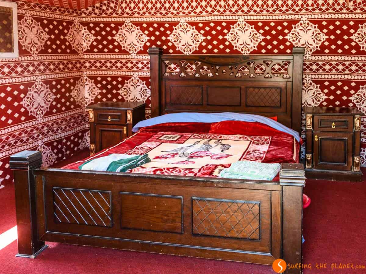 Habitación en el campamento, Desierto de Wadi Rum, Jordania Habitación en el campamento, Desierto de Wadi Rum, Jordania