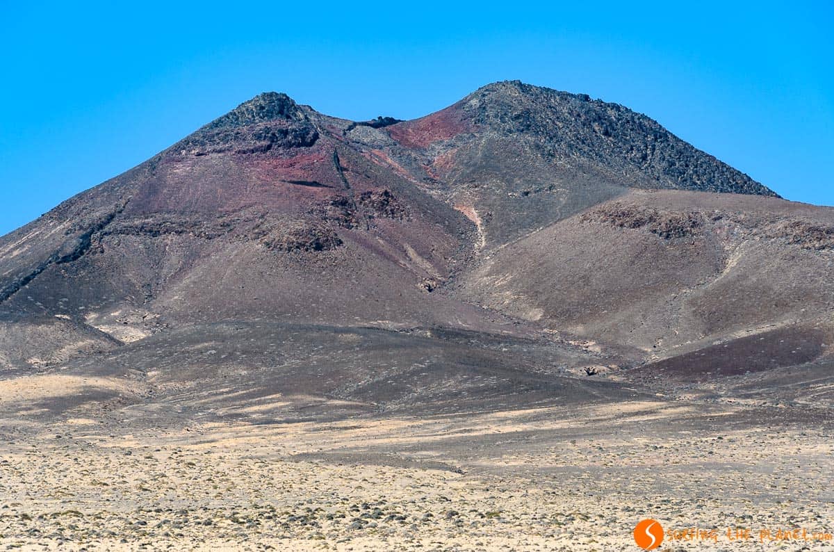 Cráter de volcán, Península de Jandía, Fuerteventura | Qué hacer en Fuerteventura Cráter de volcán, Península de Jandía, Fuerteventura | Qué hacer en Fuerteventura