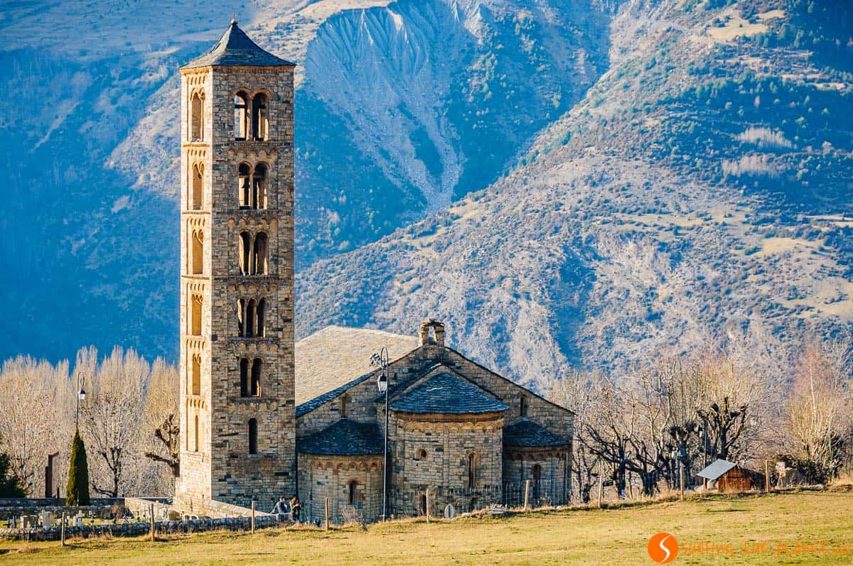 Exterior de Sant Ciment de Taüll, Vall de Boí, Cataluña | Ruta por las iglesias románicas de la Vall de Boí Exterior de Sant Ciment de Taüll, Vall de Boí, Cataluña | Ruta por las iglesias románicas de la Vall de Boí