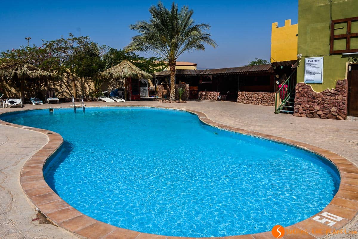 Piscina en Mar Rojo, Aqaba, Jordania Piscina en Mar Rojo, Aqaba, Jordania