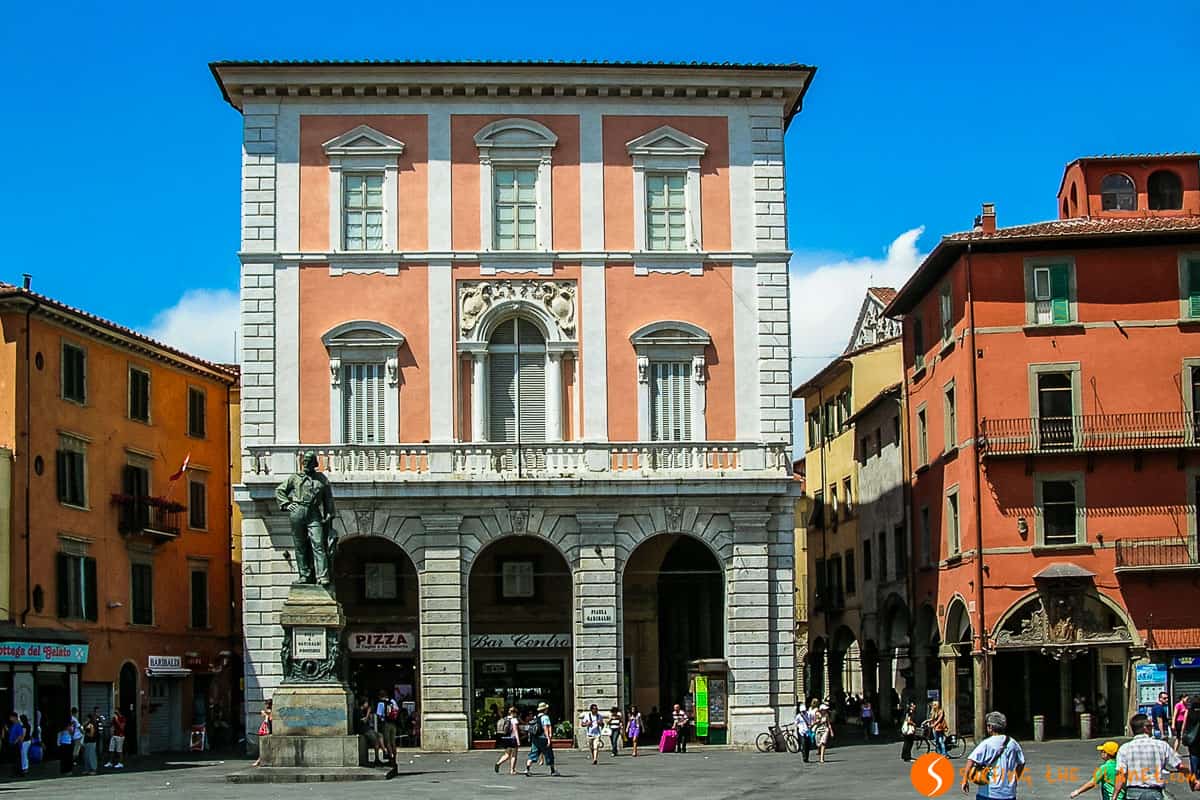 Plaza de Garibaldi, Pisa, Italia | Que hacer en Pisa en un día Plaza de Garibaldi, Pisa, Italia | Que hacer en Pisa en un día