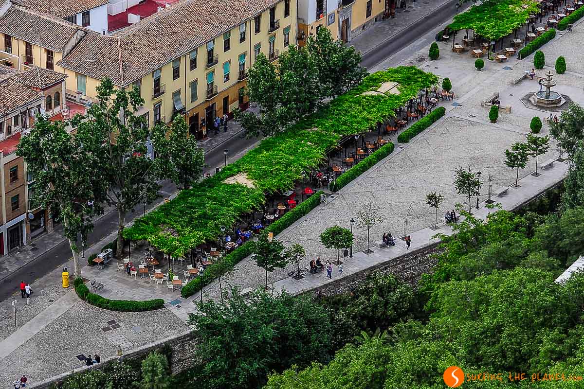 Paseo de los Tristes, Granada, España | 10 Imprescindibles que ver y hacer en Granada Paseo de los Tristes, Granada, España | 10 Imprescindibles que ver y hacer en Granada