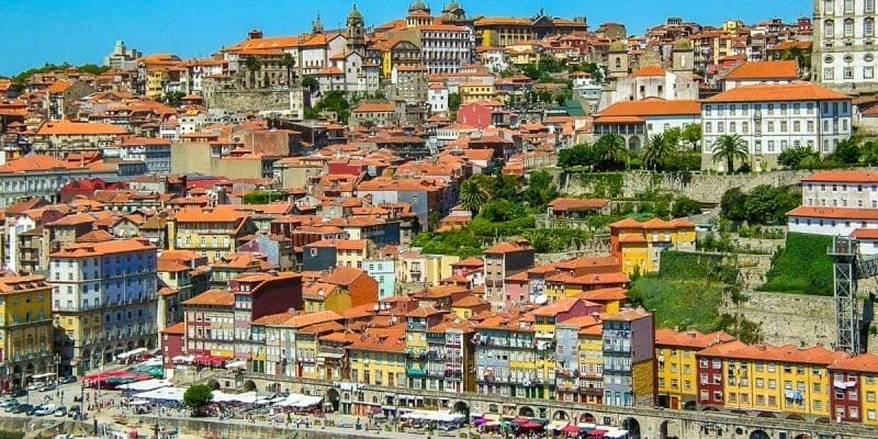 Que ver en Oporto | Casas de color y terrazas, La Ribeira, Oporto, Portugal