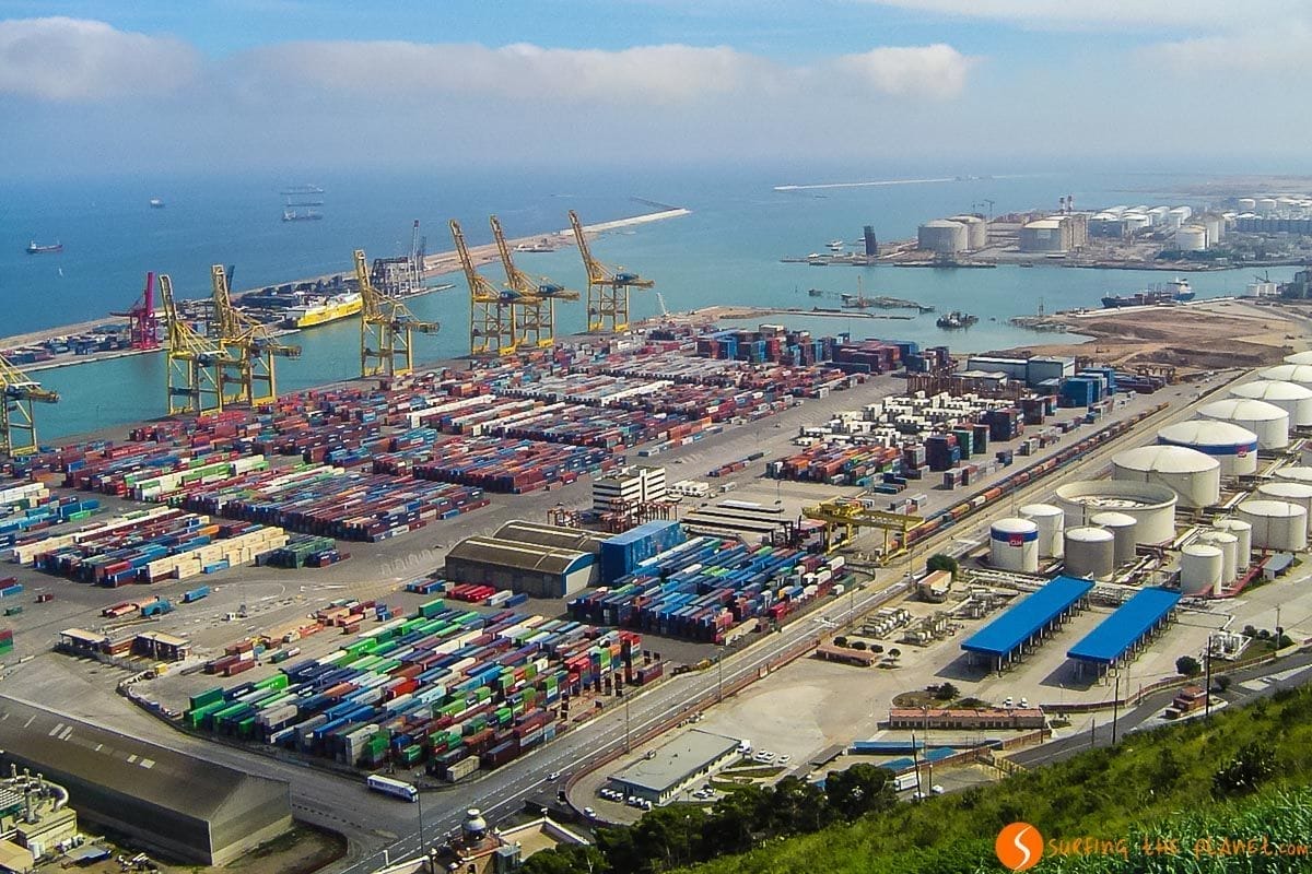 Puerto desde Montjuic, Barcelona, Cataluña, España Puerto desde Montjuic, Barcelona, Cataluña, España