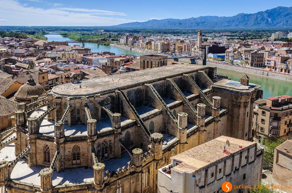 Vista de Tortosa, Costa Dorada, Cataluña, España | Qué hacer en la Provincia de Tarragona Vista de Tortosa, Costa Dorada, Cataluña, España | Qué hacer en la Provincia de Tarragona