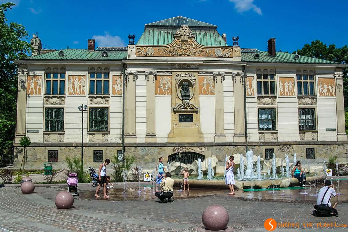 Plaza Szczepanski, Cracovia, Polonia | Lo mejor que ver y hacer en Cracovia Plaza Szczepanski, Cracovia, Polonia | Lo mejor que ver y hacer en Cracovia
