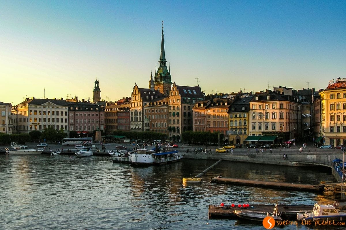 Luces al atardecer en Estocolmo, Suecia