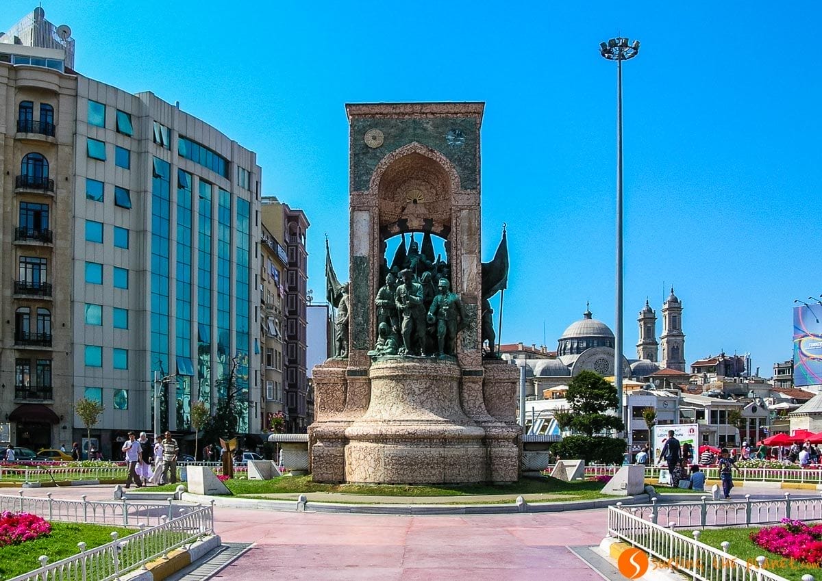 Plaza de Taksim, Estambul, Turquía | Que hacer en Estambul en 4 días Plaza de Taksim, Estambul, Turquía | Que hacer en Estambul en 4 días