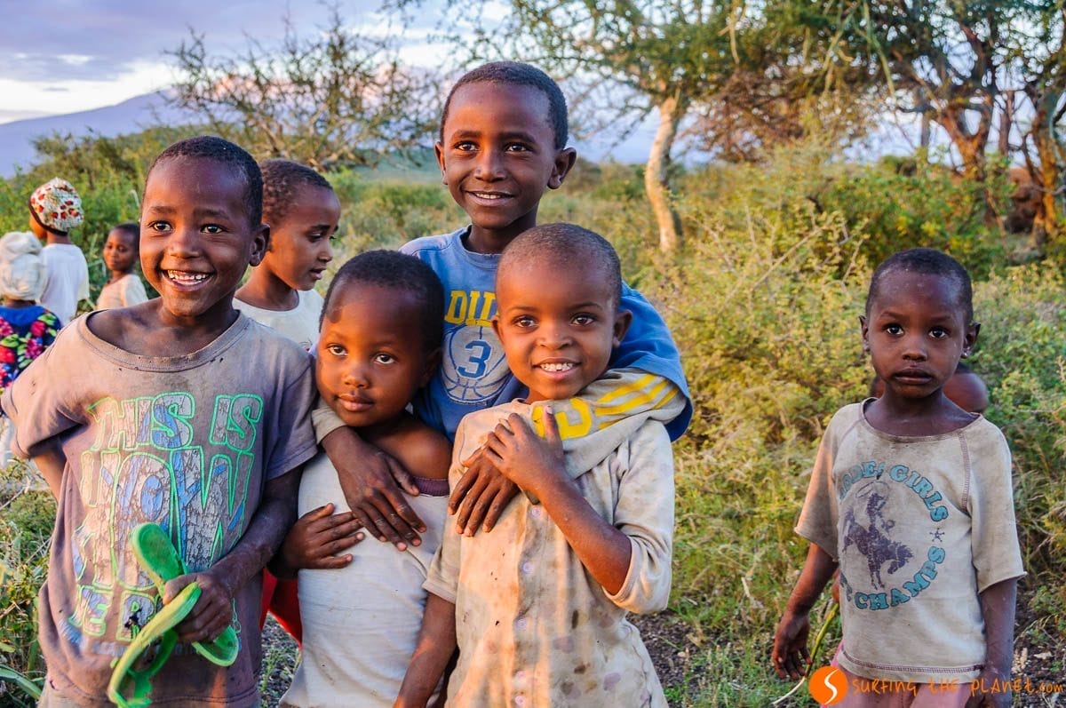 Niños en Lago Eyasi, Tanzania Niños en Lago Eyasi, Tanzania