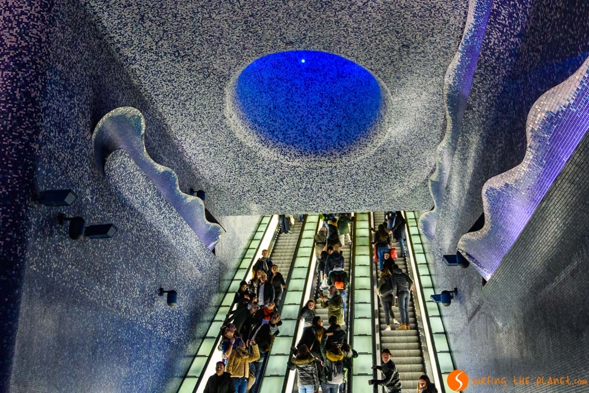 La parada de metro de Toledo, Nápoles, Italia | Que hacer en Nápoles en 3 días La parada de metro de Toledo, Nápoles, Italia | Que hacer en Nápoles en 3 días