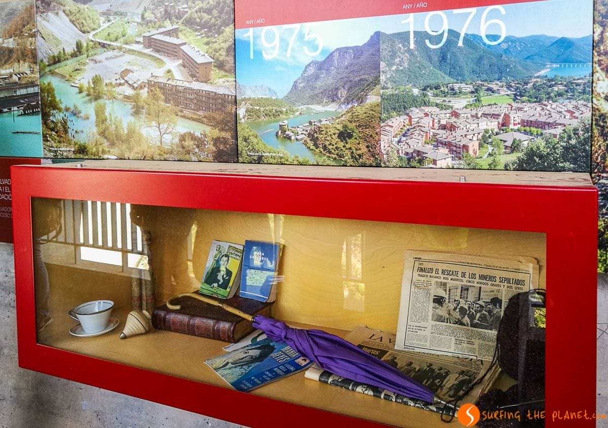 Exposición en la Presa de la Baells, El Berguedà, Cataluña, España | Qué visitar en el Berguedà Exposición en la Presa de la Baells, El Berguedà, Cataluña, España | Qué visitar en el Berguedà